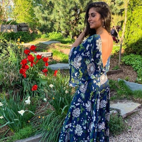 Meet your Posher, Tara - Picture 1 of 2